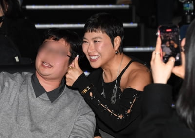 정영주, 관객에게 화끈하게 셀카 찍어드립니다[TEN포토]