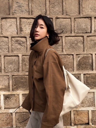 기은세, '12살 연상'과 이혼 후 더 자유로워진 일상…거리 위 분위기 압도