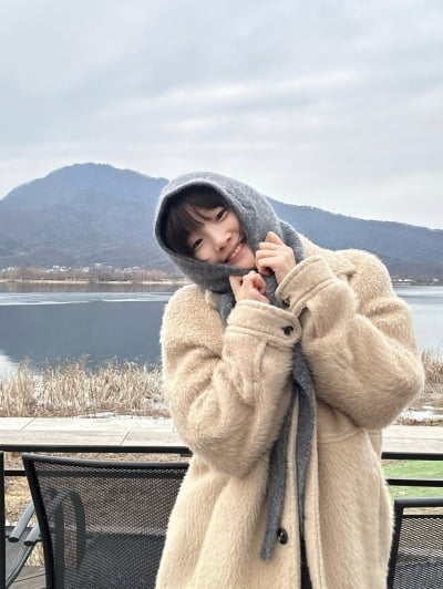 '갑상생암 극복' 박소담, 더 밝아진 미소 전했다…"잘 지내는 중" 근황