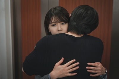 '100억 몸값' 변우석 인기 노린지 2달 차에…김재영, ♥최수영 손잡고 후폭풍 예고 ('아이돌')