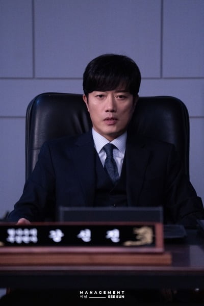 '박예진♥' 박희순, 26년 만에 처음 MBC 출연했다더니…지성도 놀랄 싸늘한 눈빛 ('이한영')