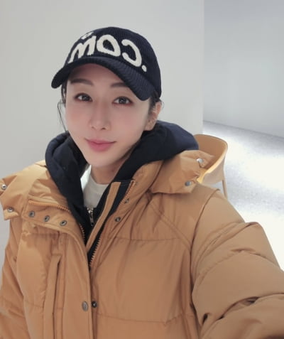 '연하남편'과 이혼설 휩싸인 유명 여자 연예인…"마지막 키스는 이틀 전" 후끈