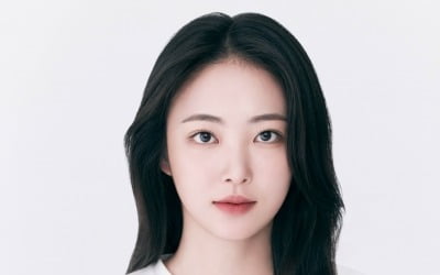 [공식] '박은빈 소속사' 신예 여배우, 깜짝 소식 알렸다…이병헌 감독 신작 주연 발탁 ('남사친')