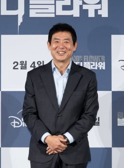 성동일, 10kg 감량했다…몰라보게 핼쓱해진 얼굴 "웃음 코드 1도 없어" ('블러디플라워')