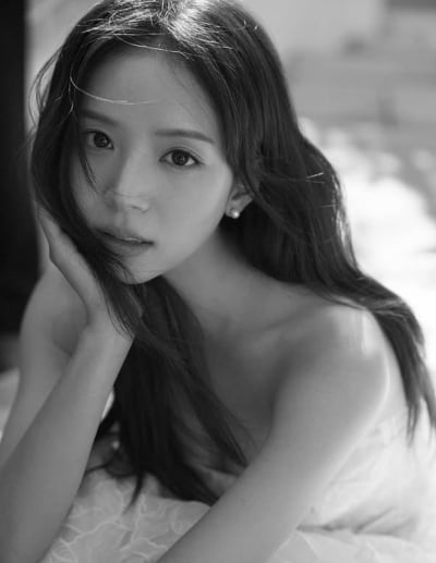 '혼전임신' 김지영, 2월로 결혼식 앞당겨…♥CEO와 함께한 웨딩 화보