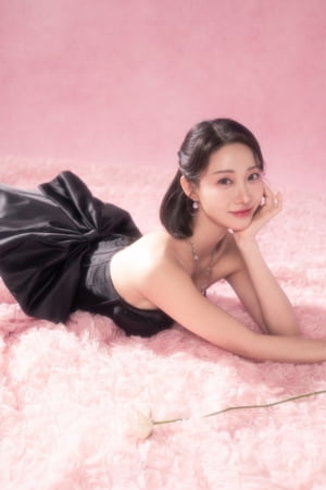 ‘애 둘 맘’ 한그루, 10년 만에 렌즈 끼고 눈물?…파격 아이돌 프로필 촬영 도전