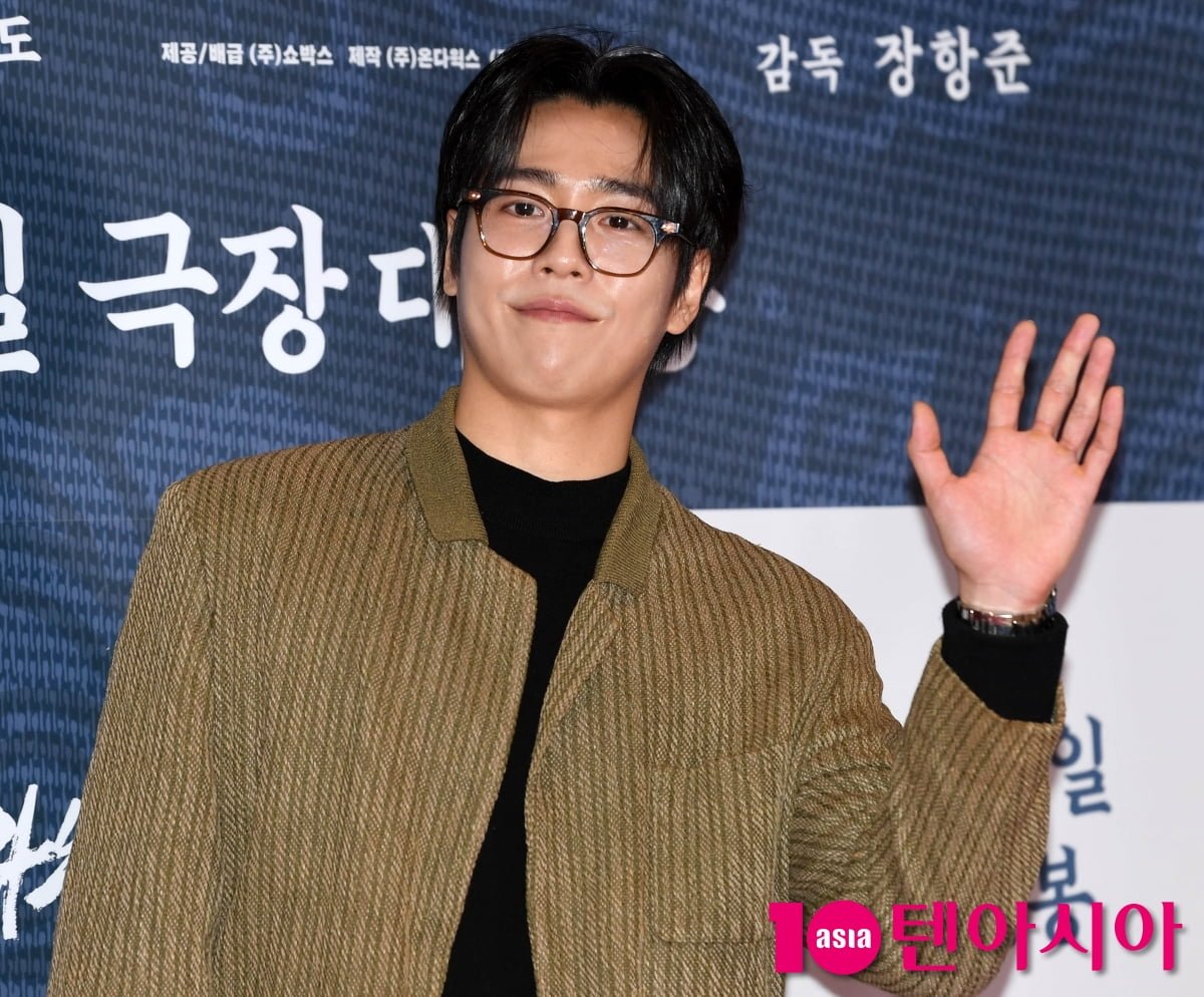 이현우, 훈훈함 가득한 인사[TEN포토+]