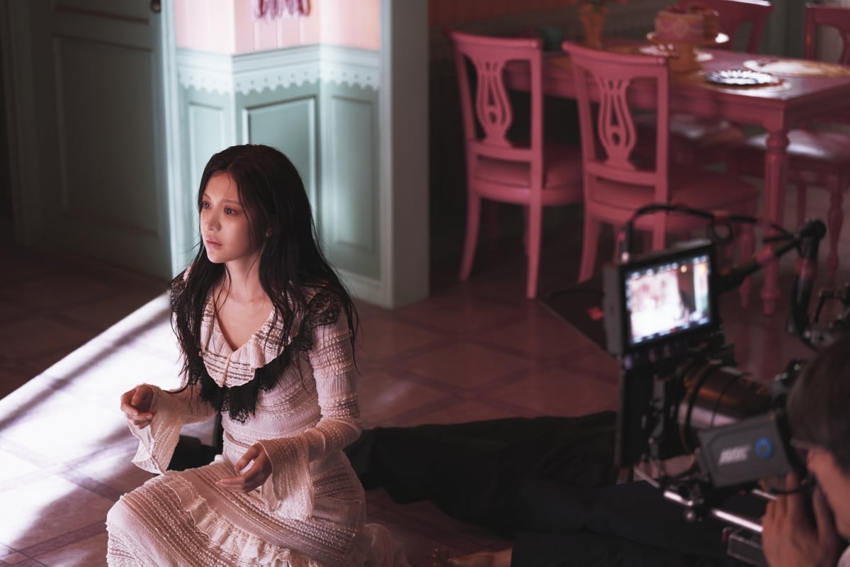 김선호♥고윤정, 핑크빛 제대로 터졌다…'이 사랑 통역 되나요' 글로벌 톱1위