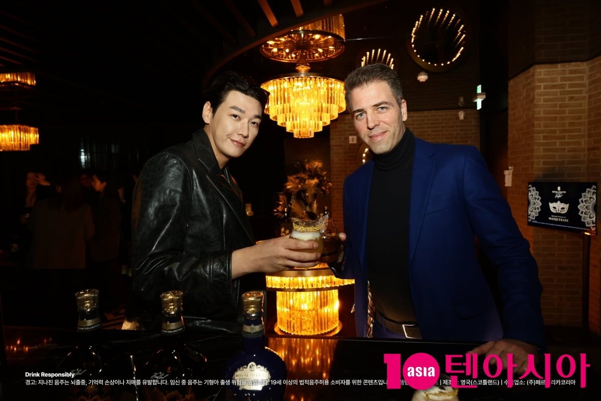 김영광-미겔 파스칼 총괄, 멋진 건배~[TEN포토]