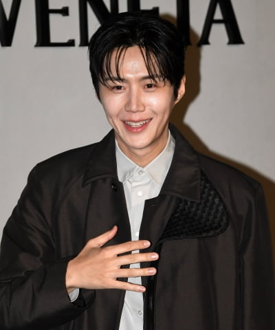 김선호, 얼음도 녹일듯한 미소...성수동이 들썩들썩[TEN포토+]