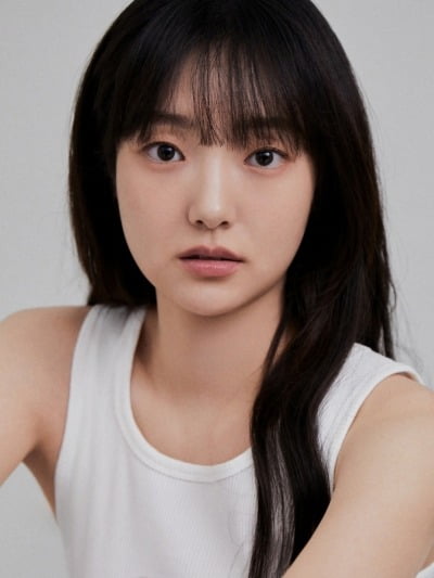 [공식] 강훈 ♥핑크빛 주인공 정체 밝혀졌다…상대는 11년 전 데뷔한 4살 연하 김혜준 ('최애의')