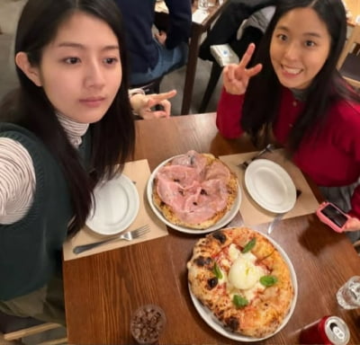 '유선호♥' 신은수, 알고보니 '공개 연애 주인공'과 절친한 사이…커플템도 맞췄네