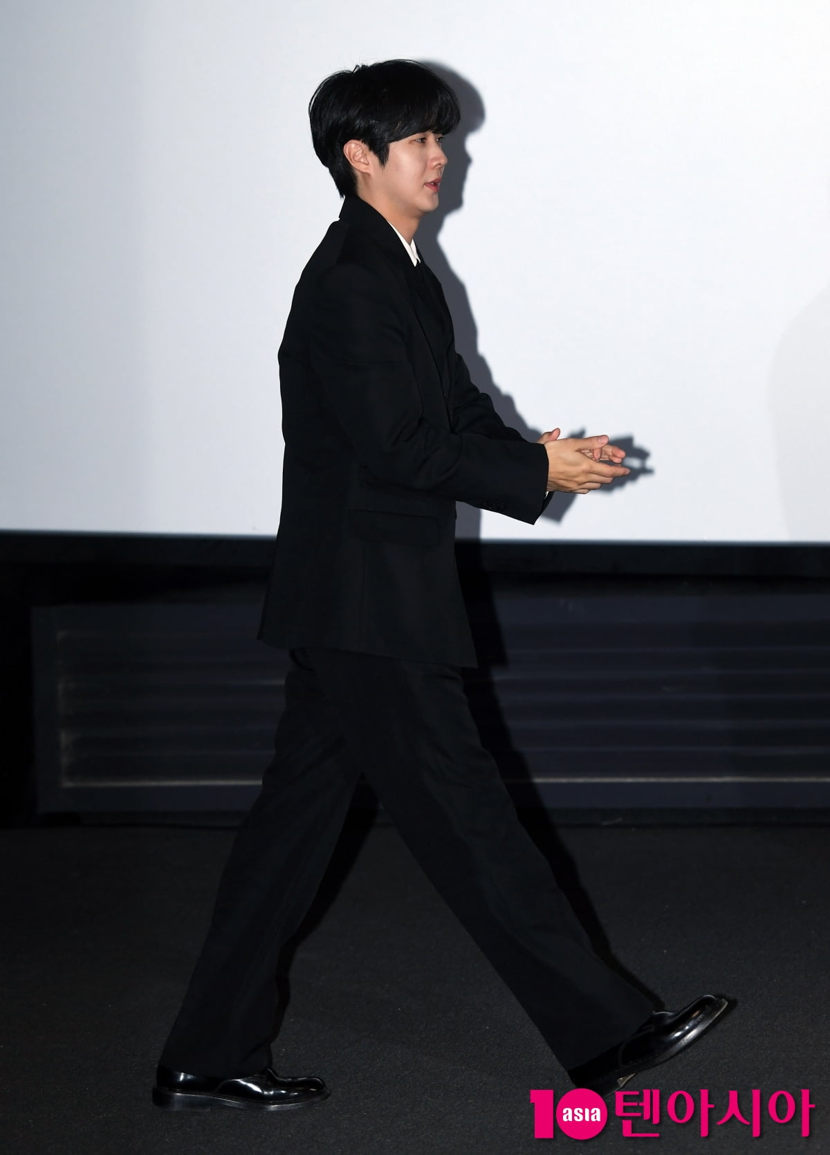 최우식, 10년만에 만난 감독...행복하게 연기했다[TEN포토]