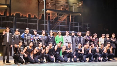 웹툰·스크린 뚫는 액션…대극장으로 옮긴 '은밀하게 위대하게', 10주년 걸맞는 확장된 현장감 [종합]