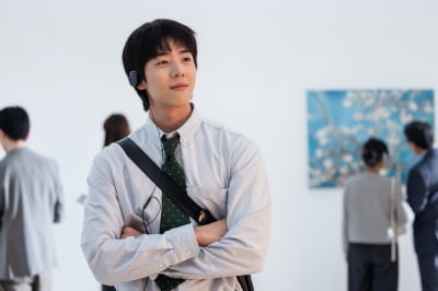 채종협, 3살 연상 이성경과 ♥핑크빛…"긍정적인 에너지 느껴" 남다른 케미 자랑 ('찬란한')