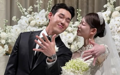 축구선수♥아나운서 부부 탄생했다…"집 구할 돈 없어, 짐 싸서 다녀" 父 뭉클 고백 ('사랑꾼')