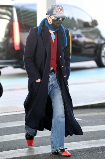 지드래곤, 패셔니스타의 남다른 청청패션...센스 가득한 공항패션[TEN포토+]