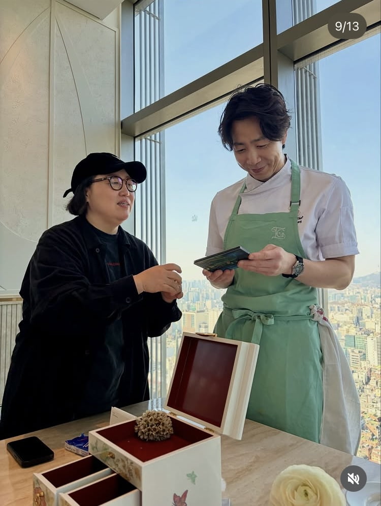 손종원 셰프네 가족사진인줄…여배우 2명 방문에 VIP 대우