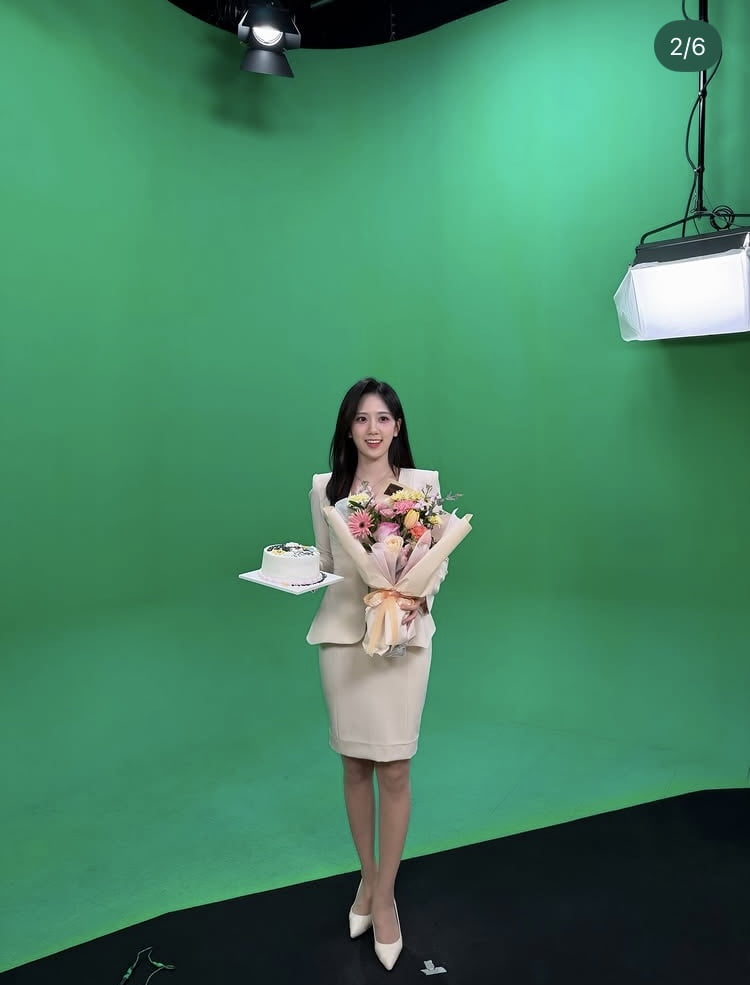 ‘오요안나 동기’ 금채림, 5년 만에 MBC 떠나…감사패 받고 작별인사