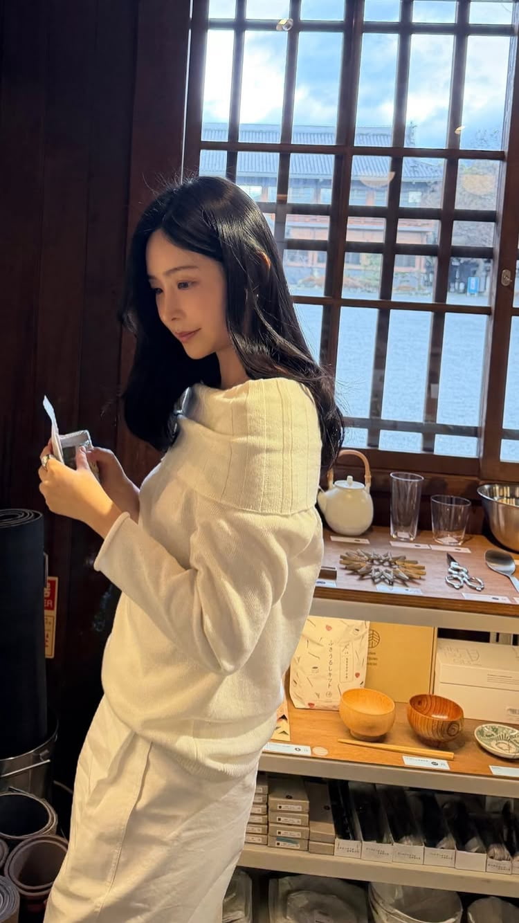 박지현, 연매출 500억대 사모님의 여행…16살 연상 만나니 또 해외로