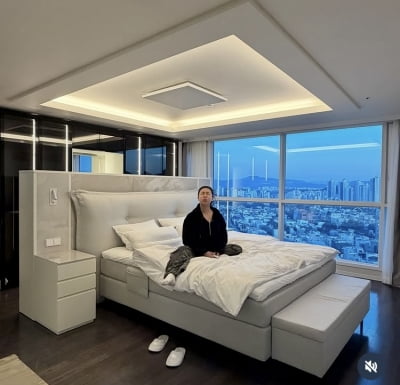 랄랄, 유튜브 수입 얼마길래…‘억’ 소리 나는 새 집 공개