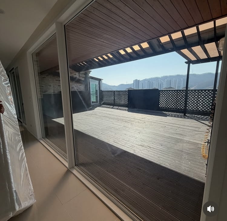 랄랄, 유튜브 수입 얼마길래…‘억’ 소리 나는 새 집 공개