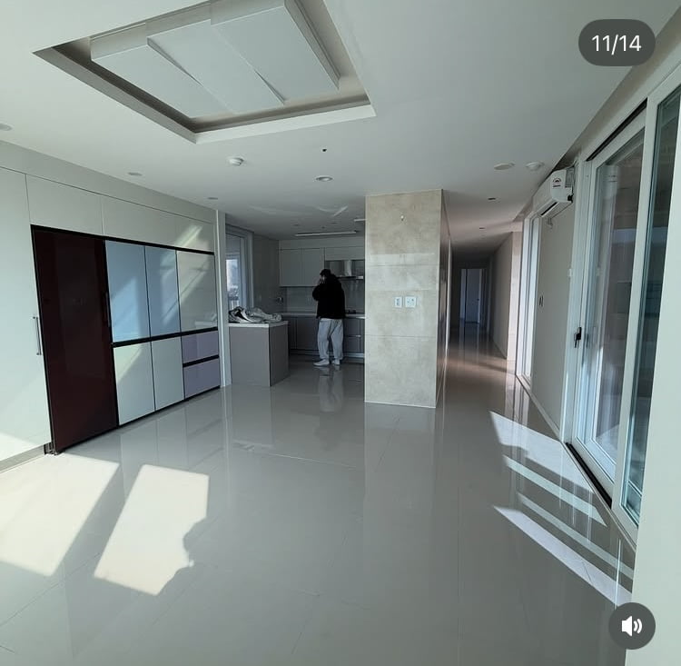 랄랄, 유튜브 수입 얼마길래…‘억’ 소리 나는 새 집 공개