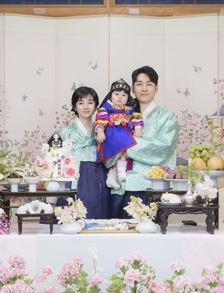 하루, 떡두꺼비와 꽃도령 사이…벌써 1년 고급진 돌잔치