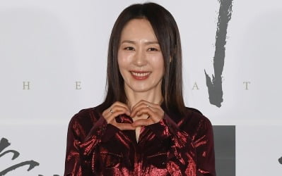 [공식] '비연예인♥' 문정희, 결혼 18년 차에 벅찬 소식 알렸다…'미혼 남녀의' 출연 확정