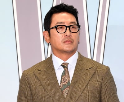 하정우, ♥차정원과 열애 인정 1달 후엔 경사스러운 소식…'건물주' 된다