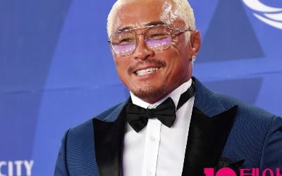 1%대 시청률 찍었다더니…추성훈, 결국 도쿄로 떠났다 '과한 얼굴 보정 도전' ('차가네')