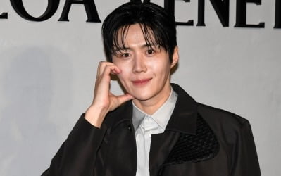 김선호, 잘 나가다가 또 삐끗했다…가족 법인 '탈세 의혹'으로 4년 만에 다시 도마 위