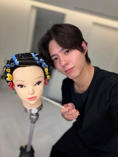 パク・ボゴム、美容師資格に挑戦！ファンの期待高まる