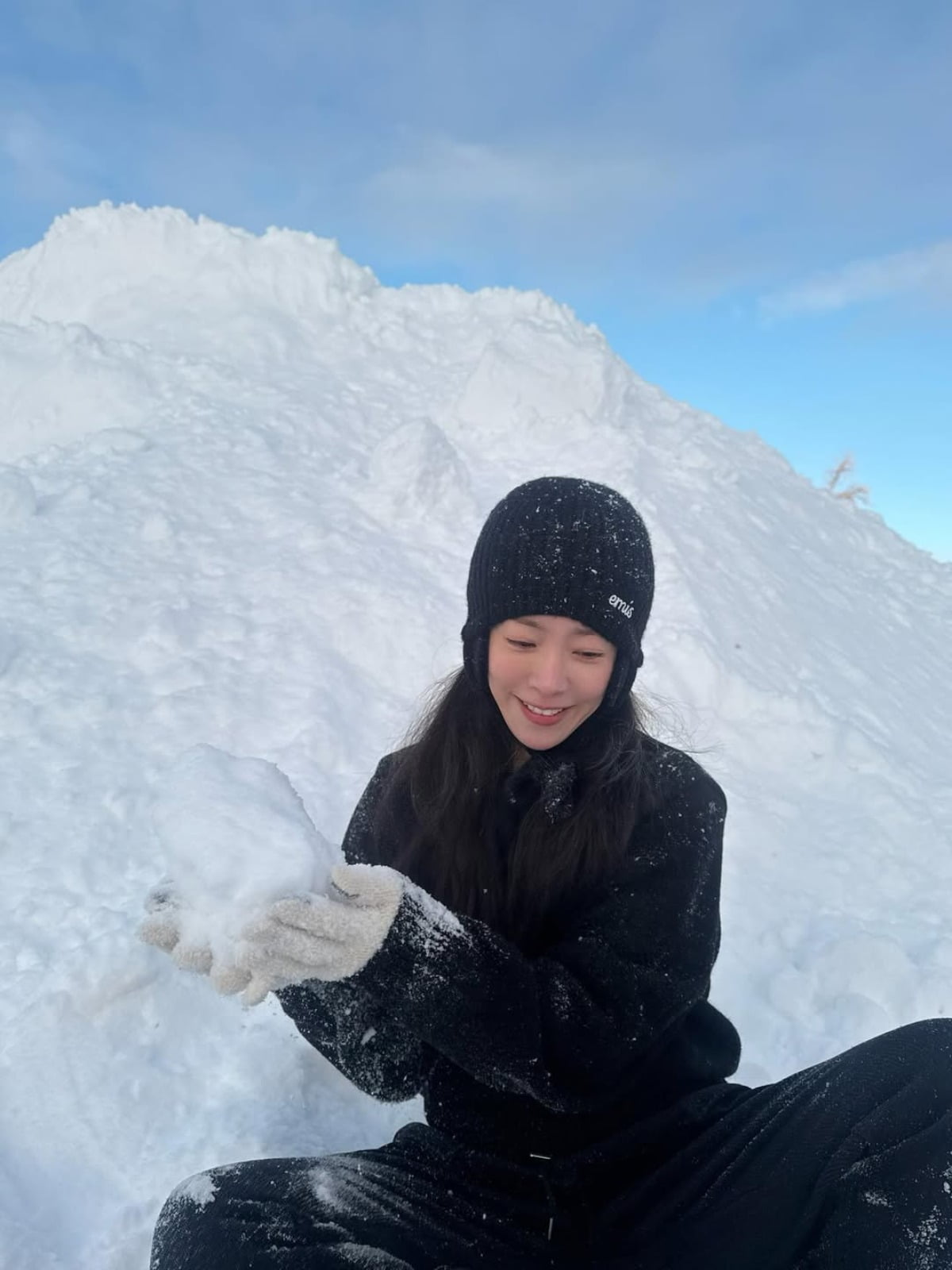 사진 = 한지민 인스타그램