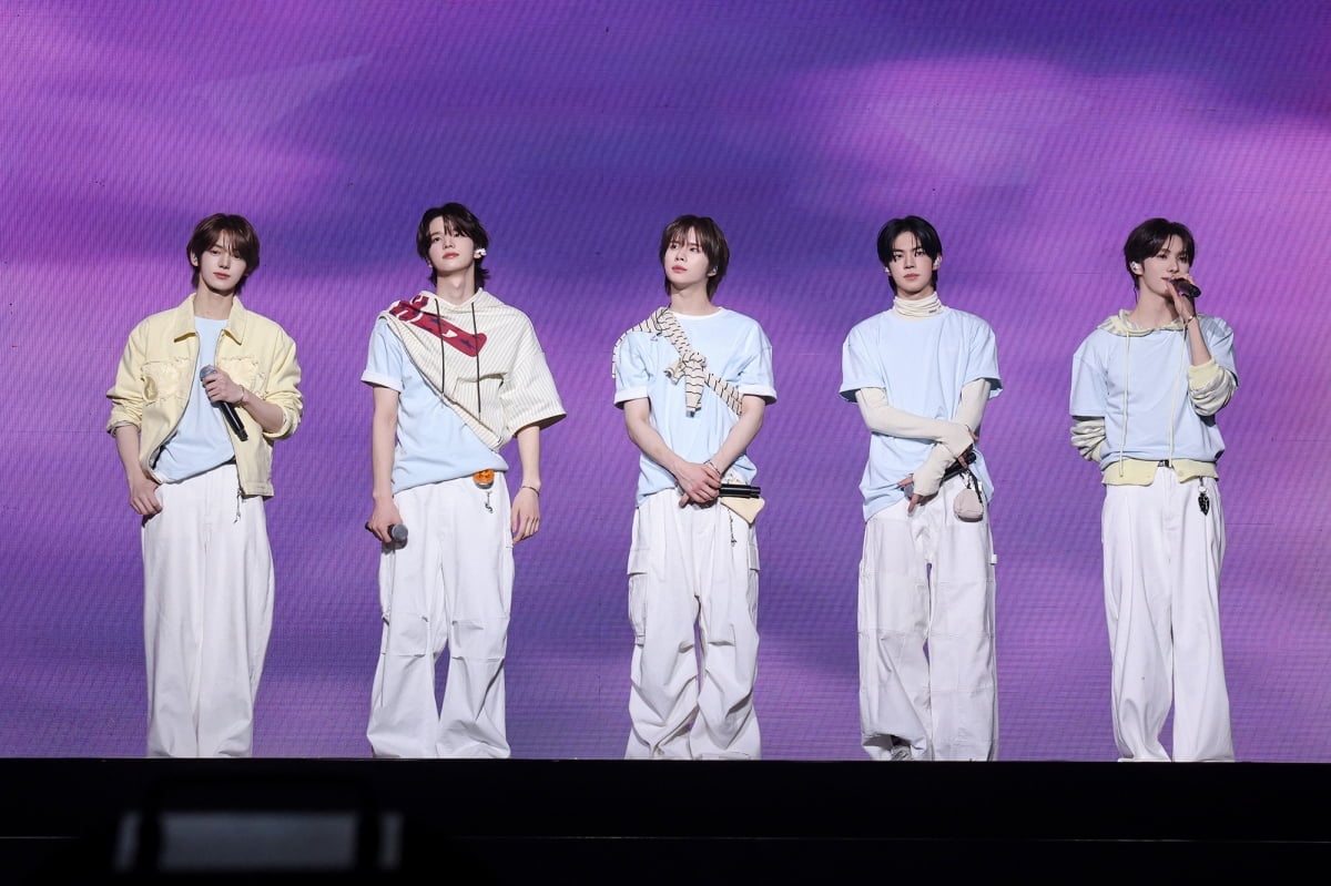 투어스/ 사진=플레디스 엔터테인먼트