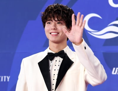 박보검, 연초 시끄러운 연예계서 보여준 남다름…1%대 굴욕 씻고 호평 일색 [TEN스타필드]