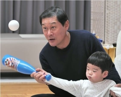 방송 활동 중인 유명 야구선수 손자, 알고보니 상위 0.01%였다…"근육량 뛰어나" ('슈돌')