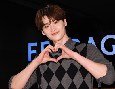 [공식] '아이유♥' 이종석, 열애 3년 만에 기쁜 소식 전했다…브랜드 엠버서더 선정