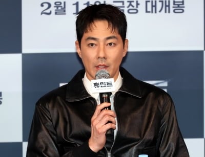 조인성, 공식석상서 공개 ♥고백 받았다…상대는 6살 연하('휴민트')