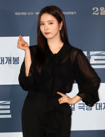 '휴민트' 신세경, 청순미 뿌리는 하트[TEN포토+]