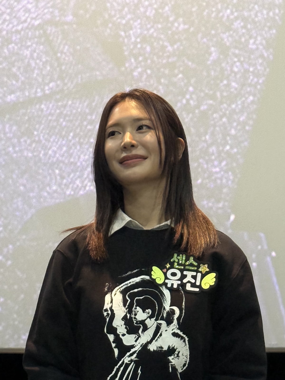 셀카 찍는 박정민 실존…'휴민트', 무대인사 매진 행렬