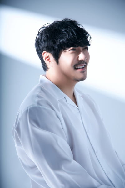 '셋째 득남' KCM, 대리운전 기사 됐다…열일하는 삼남매 아빠