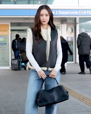 정수정, 랄프 로렌 컬렉션과 뉴욕행…클래스 다른 공항 패션