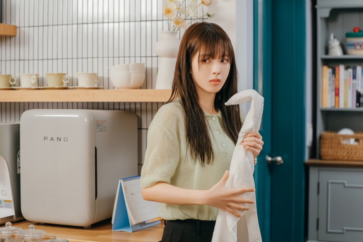 사돈과 동거설 터졌다…배인혁·노정의, 한집서 육아 중('우주를 줄게')