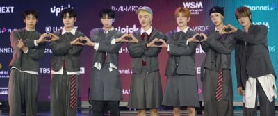 넥스지, 교복이 잘 어울리는 소년들[TEN포토]