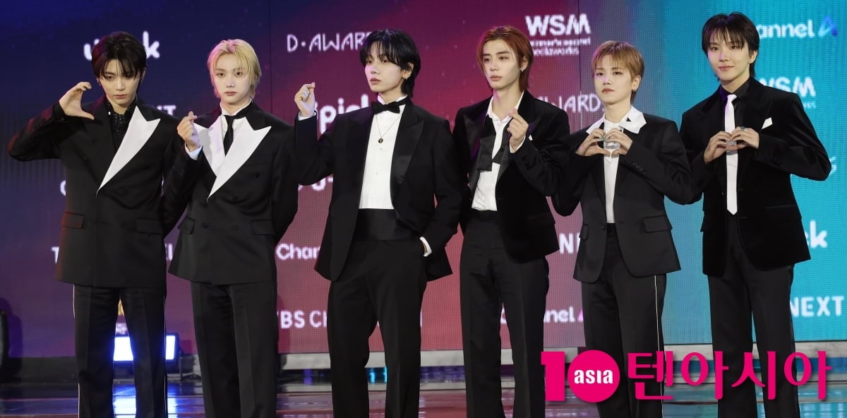 보이넥스트도어, 턱시도 입은 지코의 아들들[TEN포토]