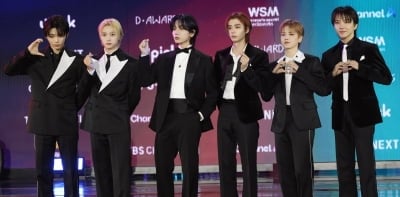 보이넥스트도어, 턱시도 입은 지코의 아들들[TEN포토]