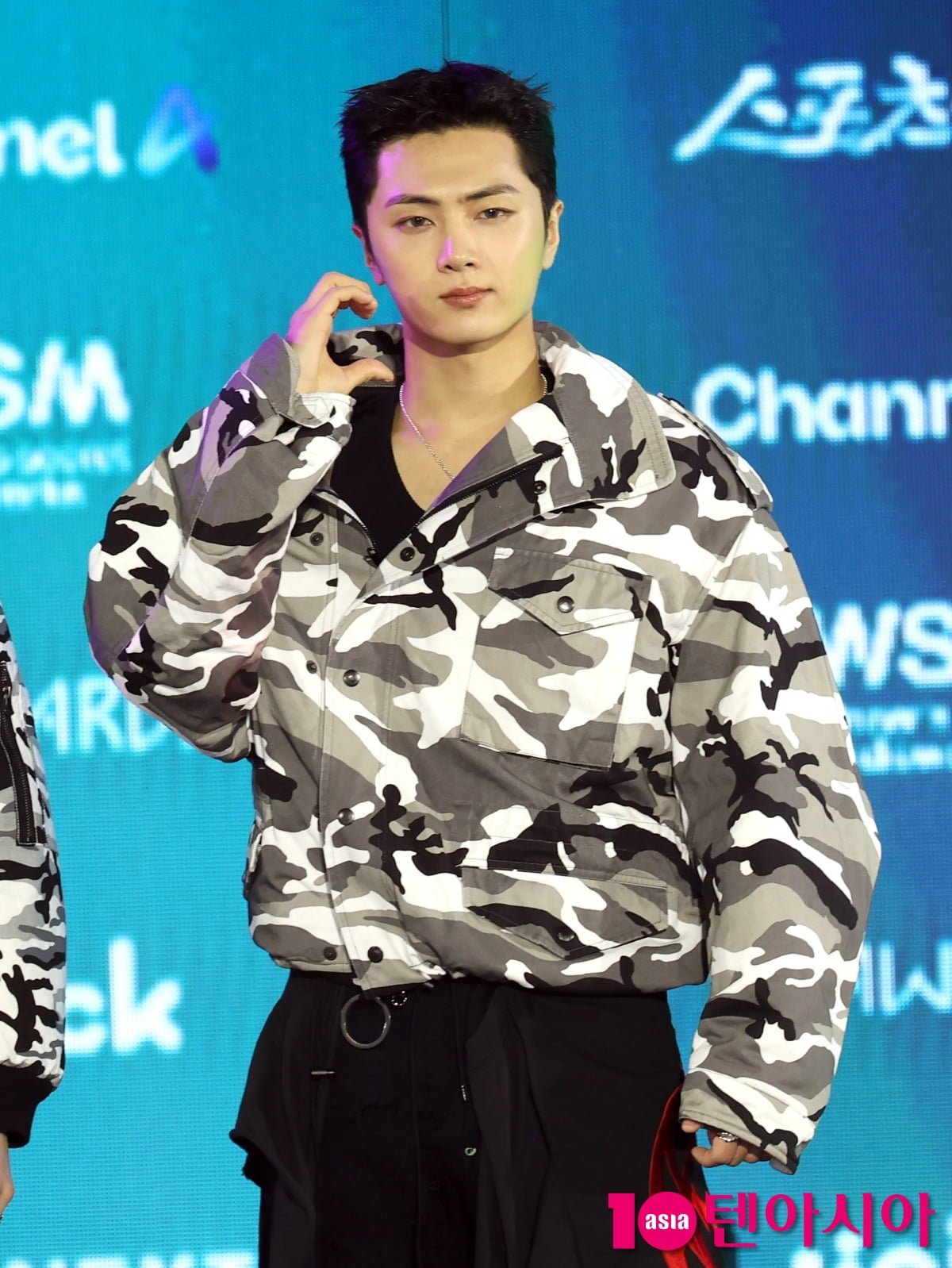 엔하이픈 제이, 남자의 향기가~[TEN포토]