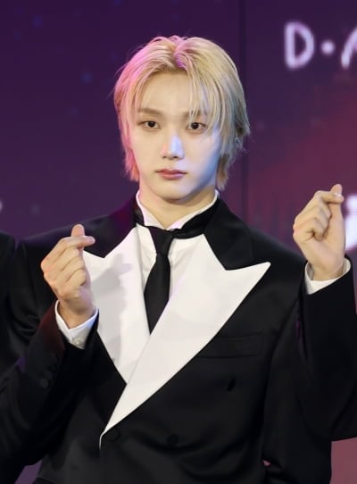 보이넥스트도어 성호, 화려한 핑크 헤어[TEN포토]