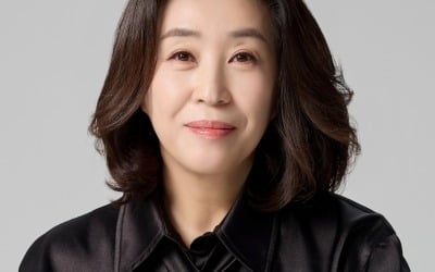 [공식] '62세' 김미경, 21세 연하 남배우와 호흡 맞춘다…정육점 사장과 변호사 아들로 '모자 케미' ('신이랑')